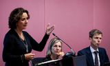 De Amsterdamse burgemeester Femke Halsema tijdens de raadsvergadering over de demonstraties op 7 oktober. 