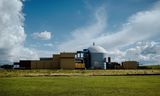 Kerncentrale Borssele. Het kabinet wil de centrale, die sinds 1973 in werking is en tot de oudste van Europa behoort, openhouden.  