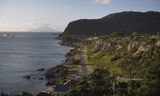 Sint Eustatius met op de achtergrond het eiland Saba.  