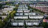 Flatwoningen in de wijk Nieuw-Krispijn in Dordrecht. Ook wat betreft woningbouw en ruimtelijke ordening zijn de komende jaren heldere keuzes nodig, schrijft het CPB.