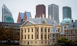 De skyline van Den Haag onder meer het Binnenhof, het torentje en enkele ministeries.