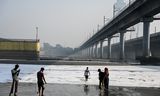 Het giftige schuim op de Yamuna ontstaat vooral bij een lage waterstand, als er te weinig water is om de chemicaliën te verdunnen.Foto Siddharth Behl 