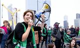 Extinction Rebellion bezette vorige week de Erasmusbrug in Rotterdam tijdens de Wereldhavendagen.