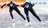 Toptalent Angel Daleman (rechts), hier op de 1.500 meter in actie tegen Kim Talsma, plaatste zich in Thialf op twee afstanden voor de wereldbekerwedstrijden.  