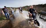 In ruim honderd jaar, sinds het begin van de metingen, heeft het grondwater hier niet zo hoog gestaan in de duinen van Overveen. 