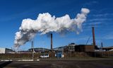 Tata Steel in Velsen Noord, het voormalige Hoogovens, is een staalproducent die veel vervuiling veroorzaakt. Foto Olivier Middendorp 