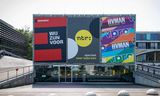 Het hoofdgebouw van BNNVARA, NTR, VPRO en HUMAN op het Mediapark in Hilversum. 