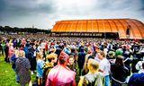 De bomvolle Alpha-tent tijdens het concert van Billie Eilish op Lowlands 2019, de laatste editie voor de pandemie.