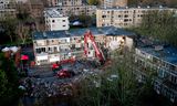 Een grote ravage aan de Tarwekamp in Den Haag. Door twee explosies zijn meerdere woningen, een café en een bruidszaak ingestort.  