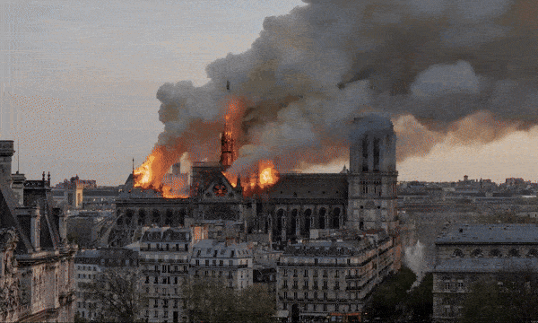 Macron dacht de Fransen te kunnen imponeren met een snelle restauratie van de Notre-Dame