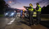 Grenscontrole door Duitse politie bij De Lutte. 