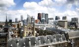 Wolken pakken zich samen boven het Binnenhof in Den Haag. De Nederlandse afhankelijkheid van buitenlandse clouddiensten is sinds 2016 alleen maar toegenomen.