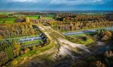 Ecoducten, zoals hier bij Woudenberg over de A12, zijn bedoeld om natuurgebieden met elkaar te verbinden. 