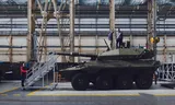 In de fabriek van Leonardo in La Spezia wordt onder meer de tank Centauro II geproduceerd. 