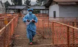 Een behandelcentrum voor mpox in het oosten van Congo. Het land wordt vaker getroffen door ziekte-uitbraken. De nieuwe uitbraak van een nog onbekende ziekte is in het zuidwesten van het land.  