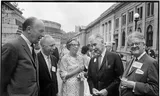 New York City, 1966. Een bijeenkomst van de PEN Club, met in het midden Hannah Arendt.