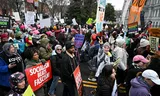 Deelnemers aan een anti-Trump-demonstratie in Washington, in het weekend voor diens inauguratie als president.