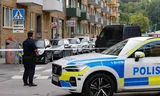 Politie bij een explosie bij een appartement eerder deze maand.