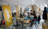 Tijdens de protesten in Novi Sad dient de kunstacademie in de tweede Servische stad als hoofdkwartier van de studenten. 