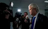 PVV-leider Geert Wilders voorafgaand aan het wekelijkse coalitieoverleg van de PVV, VVD, BBB en NSC, een dag nadat Wilders nieuwe asielmaatregelen had aangekondigd. Foto Bart Maat