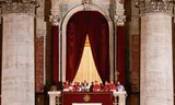 Paus Franciscus op 13 maart 2013 op het balkon van de Sint-Pietersbasiliek, kort na het conclaaf waarin hij werd gekozen. Foto Stefano Rellandini/Reuters