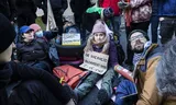 Demonstranten blokkeerden zaterdag de Utrechtsebaan (A12) in Den Haag. 