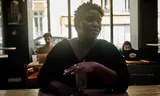 Anne-Liz Deba, activist tegen pesten op school, werd zelf gepest omdat ze op school haar best deed en goede cijfers haalde.  