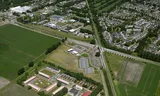 Luchtfoto van het asielzoekerscentrum in Emmen, waar de familie verbleef.