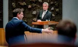 Jan Paternotte (D66) en Eric van der Burg (VVD) tijdens een debat over de situatie in het Midden-Oosten in de Tweede Kamer. Foto BART MAAT 