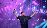 De Oostenrijkse zanger Johannes Pietsch, bekend als JJ, zaterdagnacht na zijn overwinning bij het Eurovisie Songfestival in  de St. Jakobshalle in Bazel.