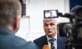 Jaap Velema, burgemeester van Westerwolde, in het gerechtshof na de behandeling van het hoger beroep van het Centraal Orgaan Opvang asielzoekers (COA) tegen de gemeente Westerwolde, waar Ter Apel onder valt.  Foto Jilmer Postma 