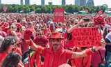 Tienduizenden demonstranten namen deel aan een mars in Den Haag om een ‘rode lijn’ te trekken tegen het uitblijven van overheidsmaatregelen met betrekking tot Gaza.Foto Hedayatullah Amid / NRC  