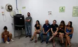 In Tel Aviv wachten mensen de maandagochtend af in schuilkelders. Vanwege Iraanse raketten klonk daar het luchtalarm.