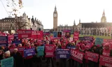 Voorstanders van de nieuwe wet demonstreerden vrijdag bij Westminster. 