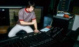 Brian Wilson in de studio rond 1970.