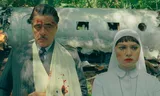 Benicio Del Toro als Zsa-Zsa Korda en Mia Threapleton als Liesl in 'The Phoenician Scheme'. Beeld TPS Productions/Focus Features 