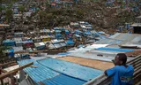 Kawéni, de grootste sloppenwijk van Frankrijk, op het eiland Mayotte.  