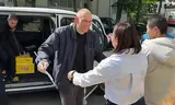 Sergej Tichanovski werd zaterdag na vijf jaar gevangenschap in Vilnius herenigd met zijn vrouw, de Wit-Russische oppositieleider Svitlana Tichanovskaja. Foto kantoor Svitlana Tichanovskaja via AP 