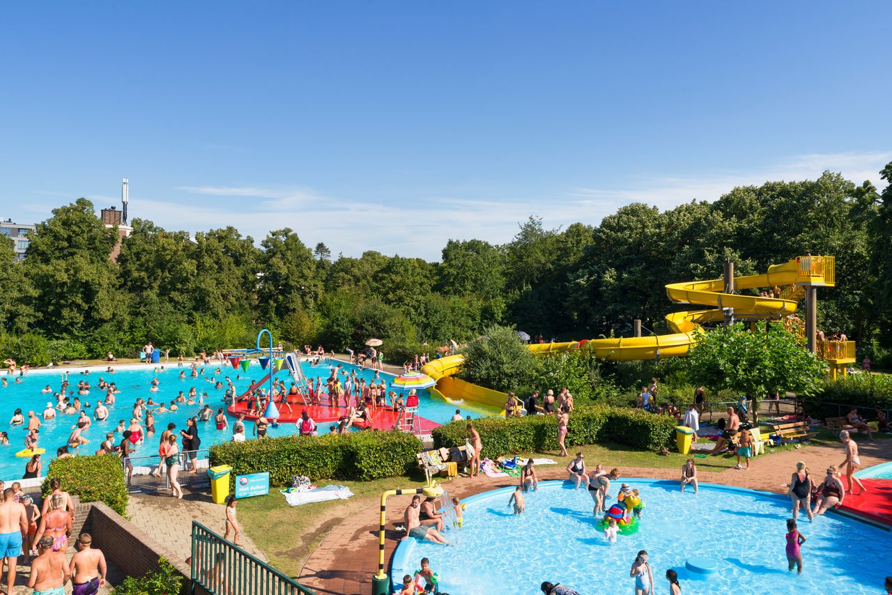 Buitenbad De Vliet is een magisch dorp dat vijf maanden per jaar bestaat: ‘Kinderen, hoogleraren, kabbelaars, atleten en kanaalzwemmers, iedereen komt hier’
