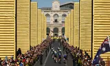 Ploegenpresentatie voor de 112de Tour, donderdag in Lille. Foto Anne-Christine Poujoulat / AFP