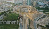Een bouwput in Porto, Portugal. Er wordt aan een metrolijn gewerkt die grotendeels wordt gefinancierd met geld uit het coronaherstelfonds. 