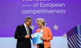 Mario Draghi bij de overhandiging van zijn rapport aan de voorzitter van de Europese Commissie, Ursula von der Leyen.